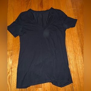 Lululemon black v neck t shirt